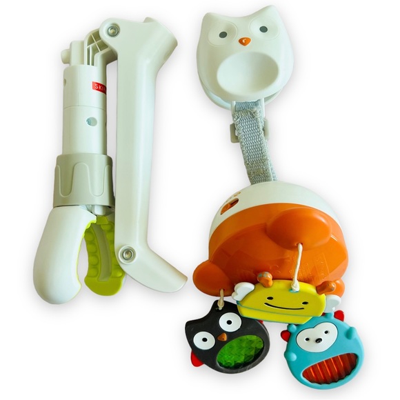 Skip Hop 3-in-1 Travel Mobile Soother, 0+ - Picture 2 of 7